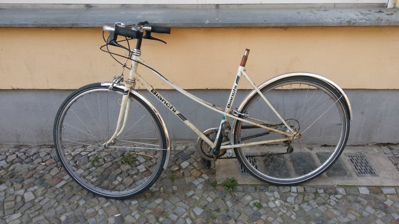 Datei:20190407 Schrott Rad 01.jpg