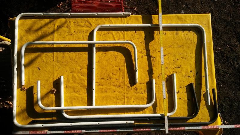 Datei:20180831 Rohre Schrott.jpg