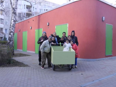 Mauergarten Familienzentrum Gruppe.jpg