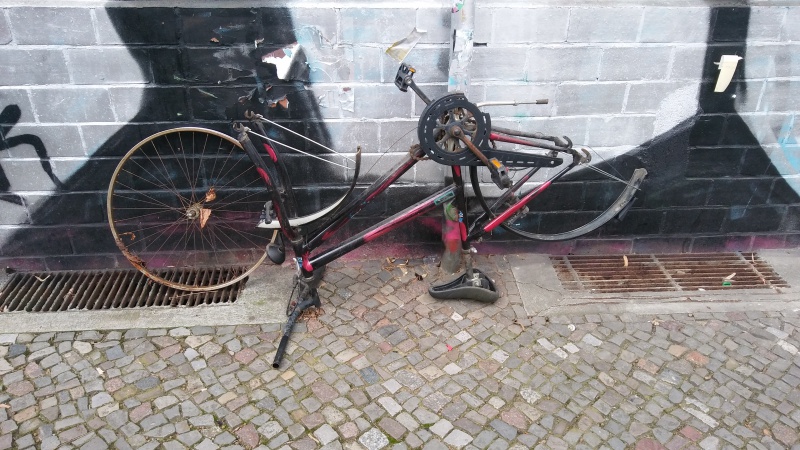 Datei:20190331 Schrott Rad.jpg
